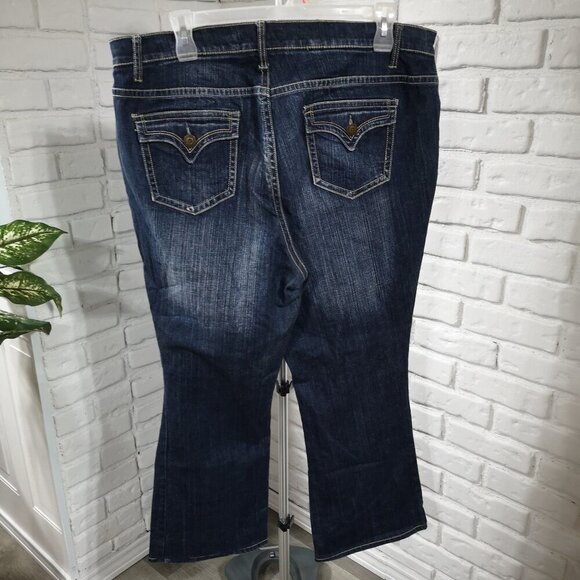 Zana Di Fashion Bug Ladies Size 22 Dark Wash Straight Leg Blue Jeans - Picture 2 of 12